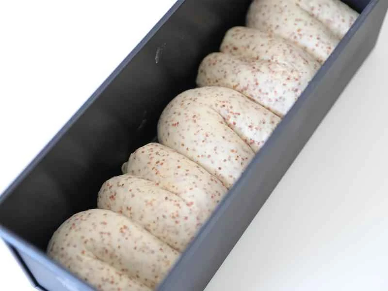 How to make pure milk hand-torn toast: Step 1