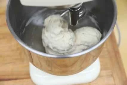 How to make pure milk hand-torn toast: Step 1