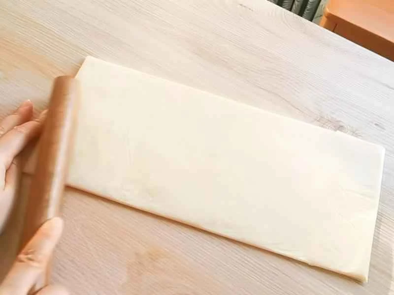 How to make pure milk hand-torn toast: Step 1