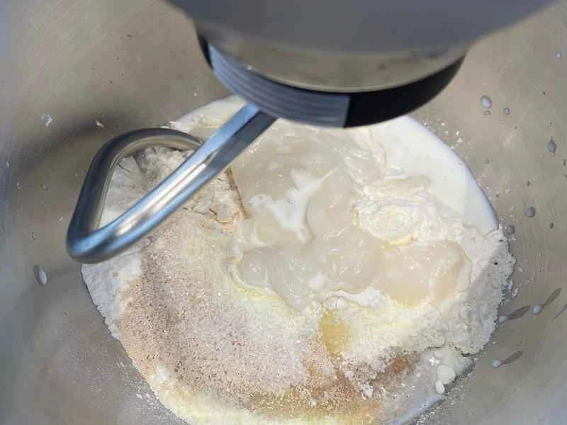 How to make pure milk hand-torn toast: Step 1