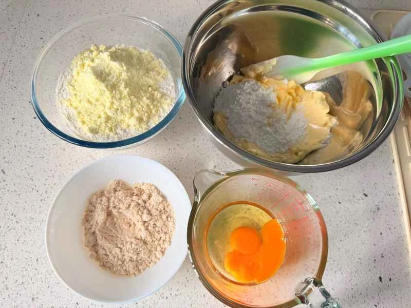 How to make pure milk hand-torn toast: Step 1