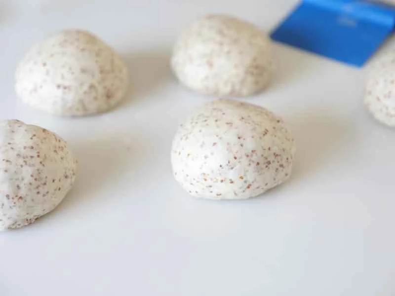 How to make pure milk hand-torn toast: Step 1