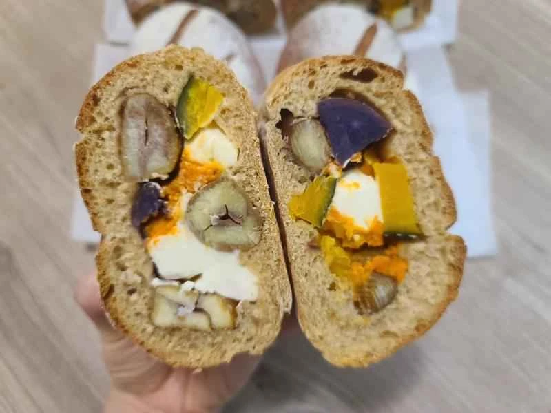 How to make pure milk hand-torn toast: Step 1