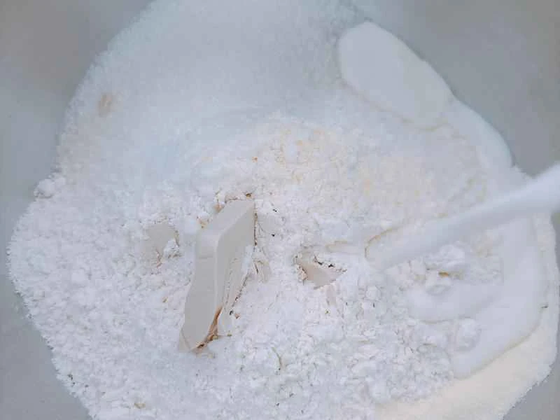 How to make pure milk hand-torn toast: Step 1