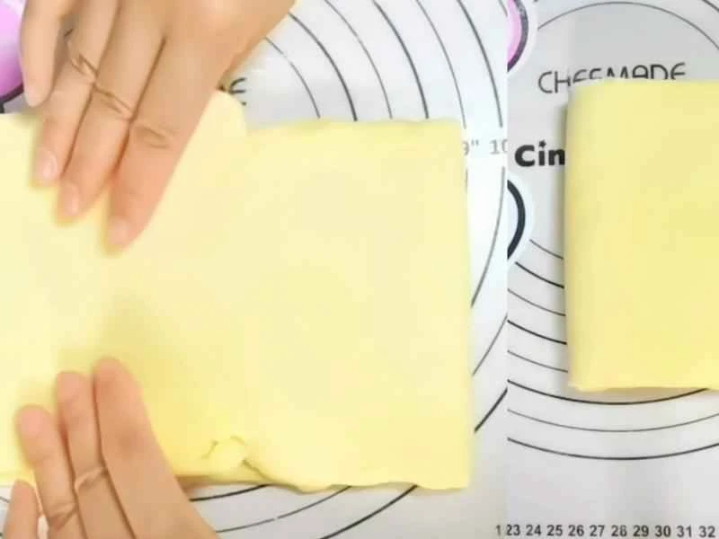 How to make pure milk hand-torn toast: Step 1