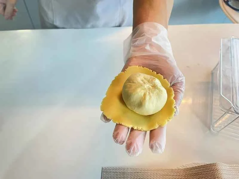 How to make pure milk hand-torn toast: Step 1