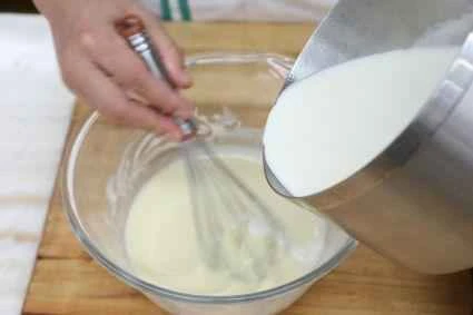 How to make pure milk hand-torn toast: Step 1