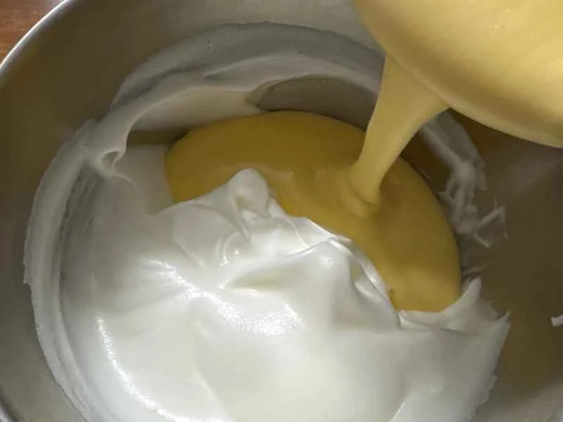 How to make pure milk hand-torn toast: Step 1