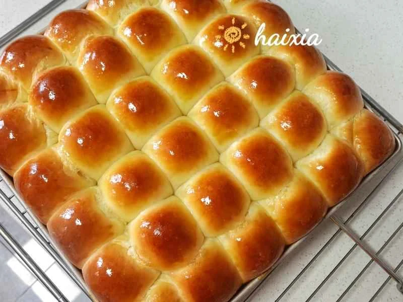 How to make pure milk hand-torn toast: Step 1