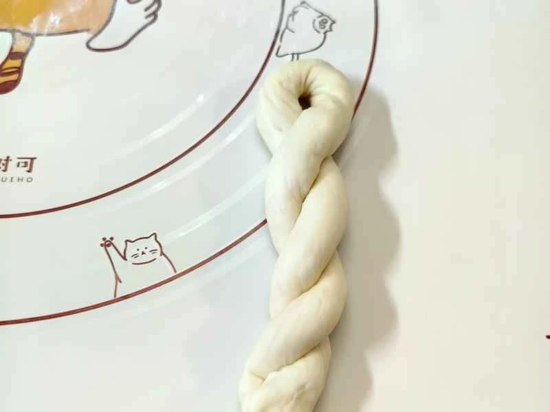 How to make pure milk hand-torn toast: Step 1