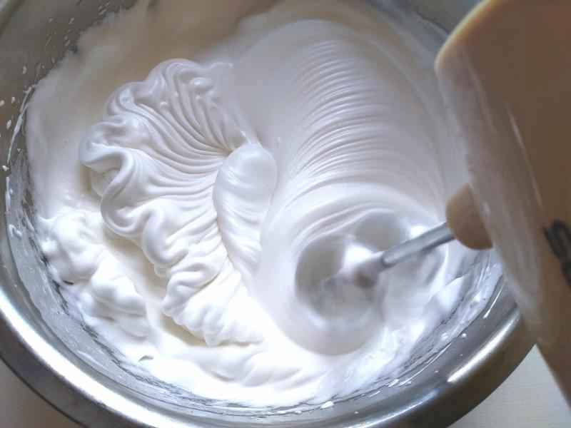 How to make pure milk hand-torn toast: Step 1