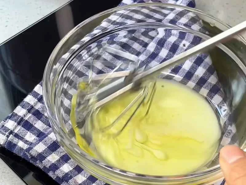 How to make pure milk hand-torn toast: Step 1