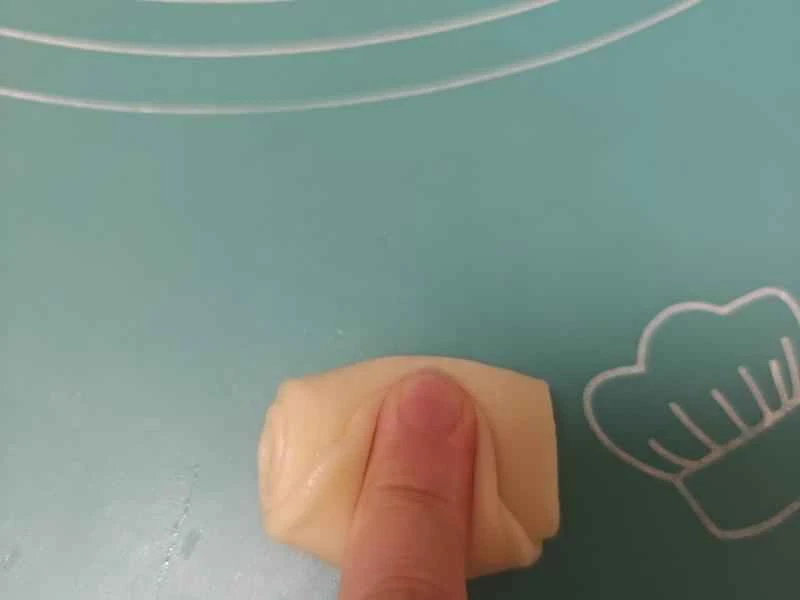 How to make pure milk hand-torn toast: Step 1