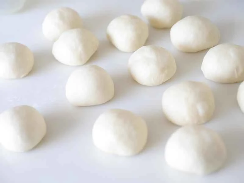 How to make pure milk hand-torn toast: Step 1