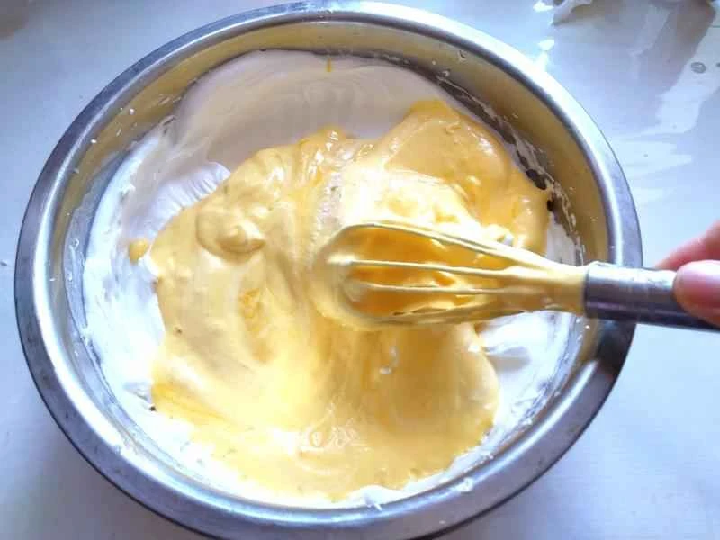 How to make pure milk hand-torn toast: Step 1