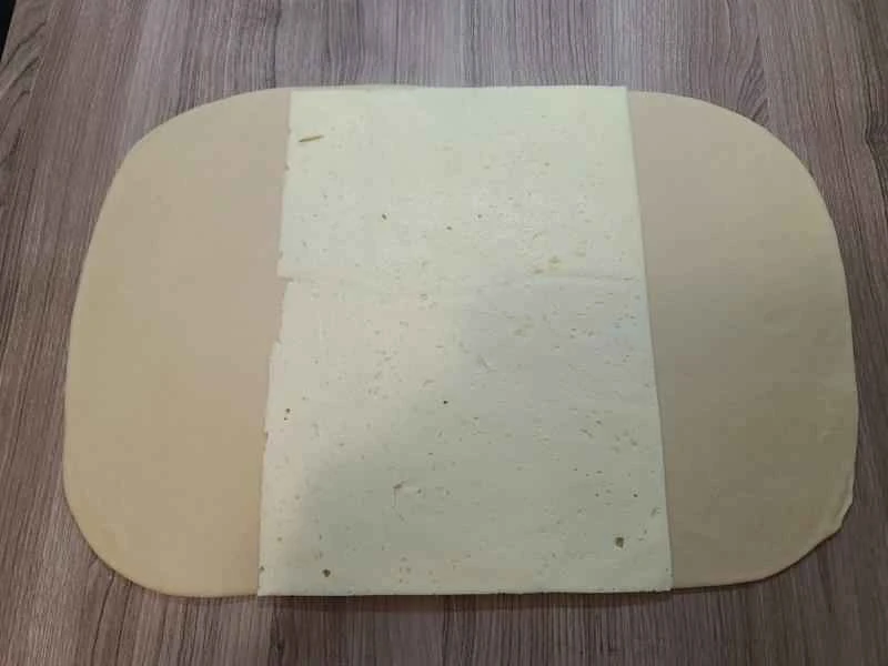 How to make pure milk hand-torn toast: Step 1