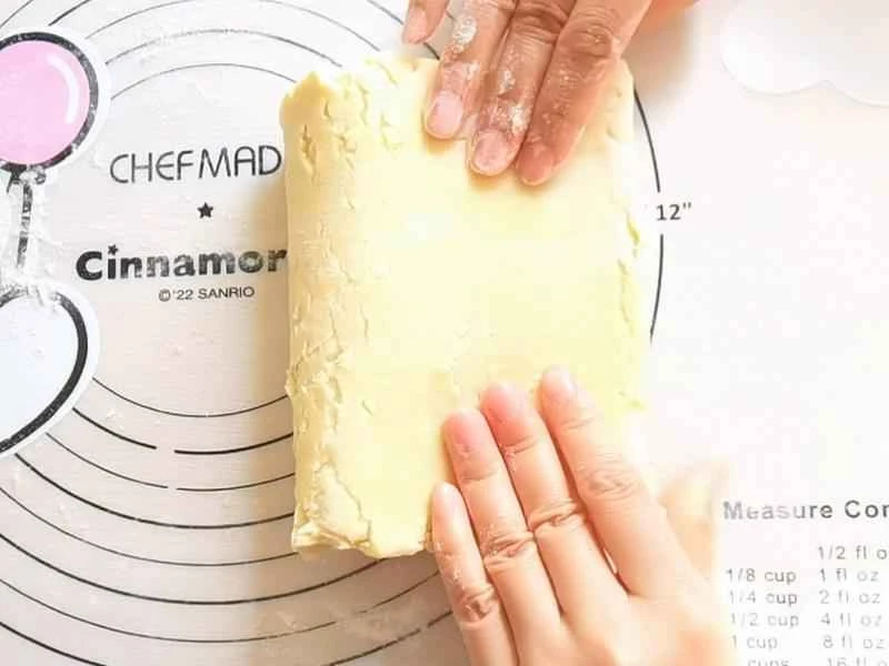 How to make pure milk hand-torn toast: Step 1