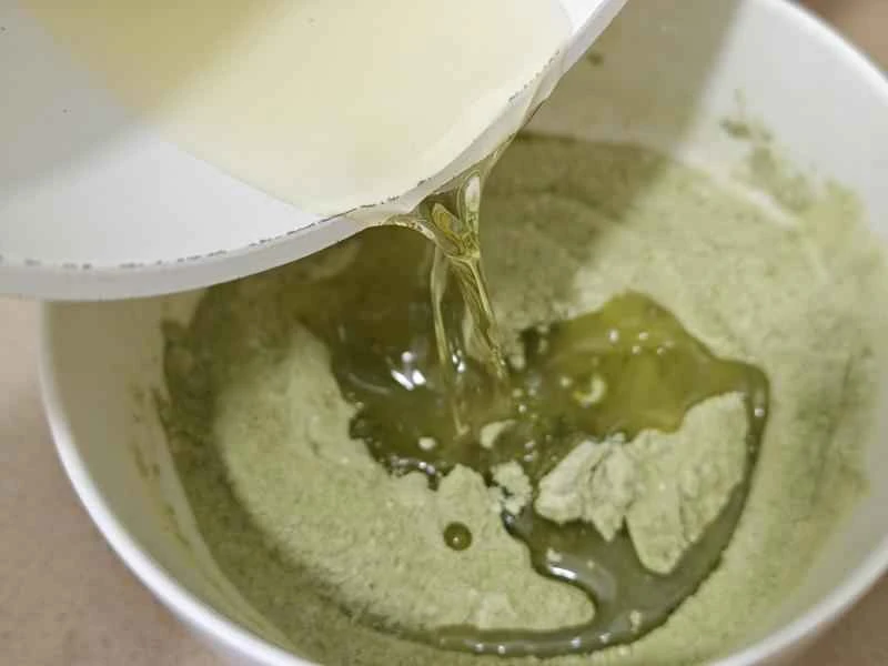 How to make pure milk hand-torn toast: Step 1