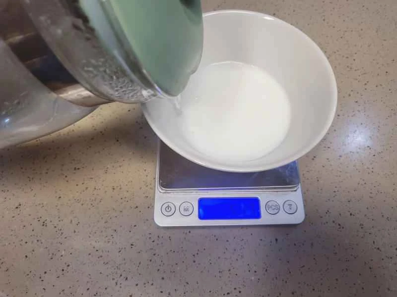 How to make pure milk hand-torn toast: Step 1