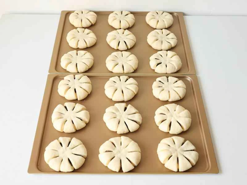 How to make pure milk hand-torn toast: Step 1