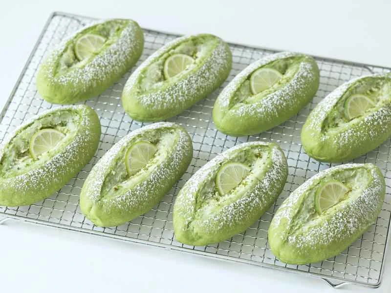 How to make pure milk hand-torn toast: Step 1