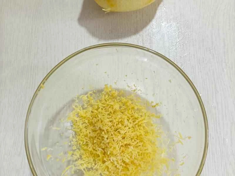 How to make pure milk hand-torn toast: Step 1