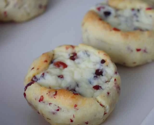 Rose-flavored frozen cheese scones | A recipe that tastes like ice cream after freezing