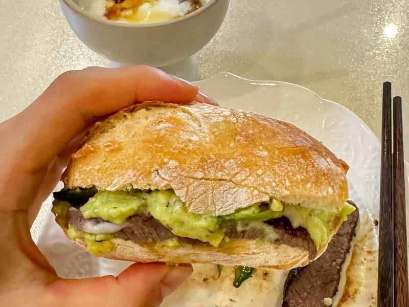 How to make pure milk hand-torn toast: Step 1