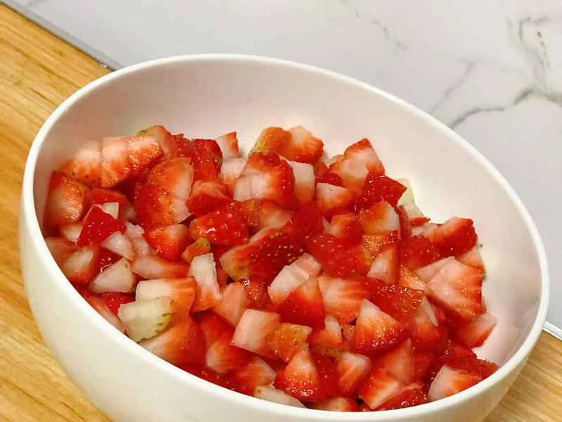 How to make pure milk hand-torn toast: Step 1