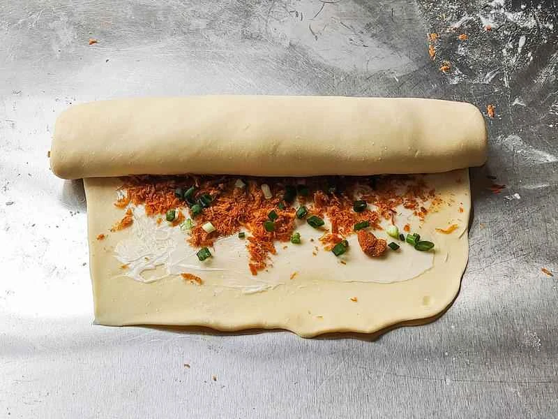 How to make pure milk hand-torn toast: Step 1