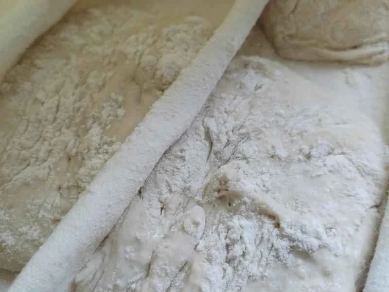 How to make pure milk hand-torn toast: Step 1