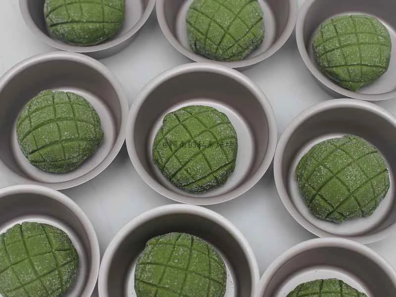 How to make pure milk hand-torn toast: Step 1