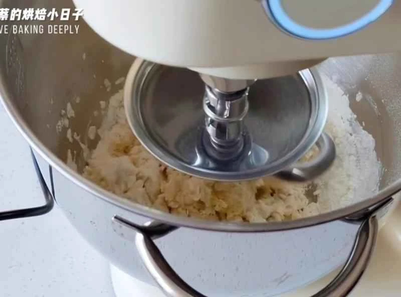 How to make pure milk hand-torn toast: Step 1