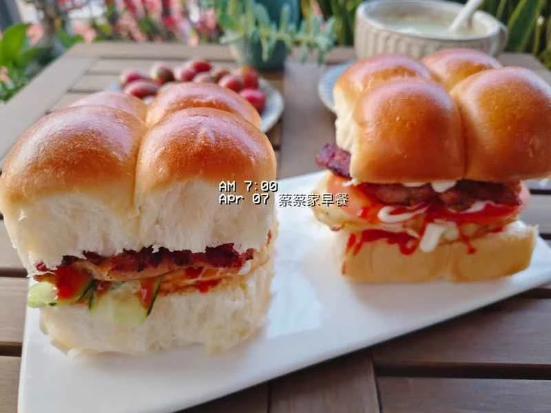 How to make pure milk hand-torn toast: Step 1