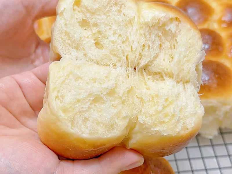 How to make pure milk hand-torn toast: Step 1