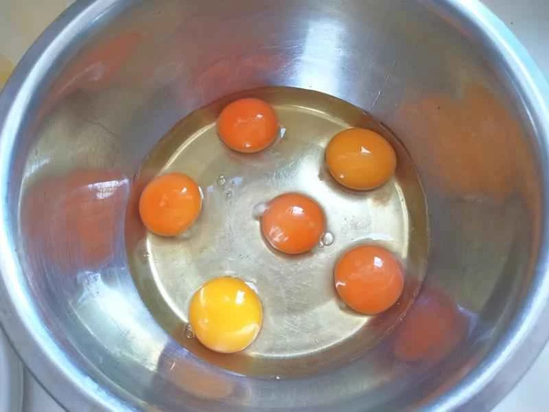 How to make pure milk hand-torn toast: Step 1