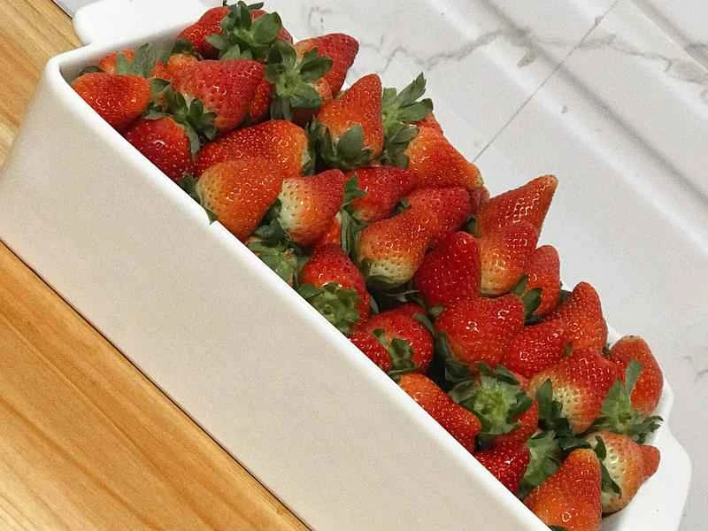 How to make pure milk hand-torn toast: Step 1