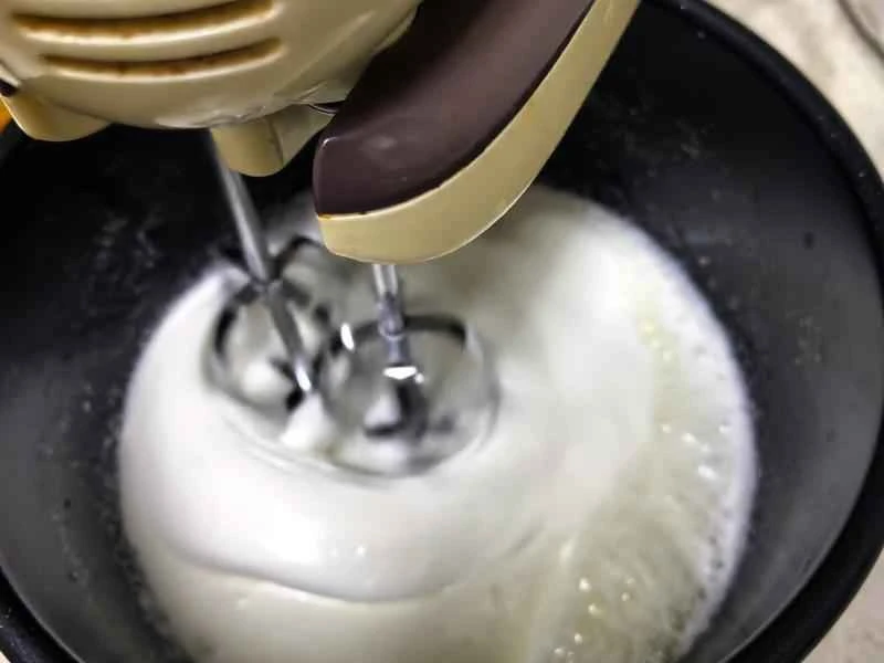 How to make pure milk hand-torn toast: Step 1