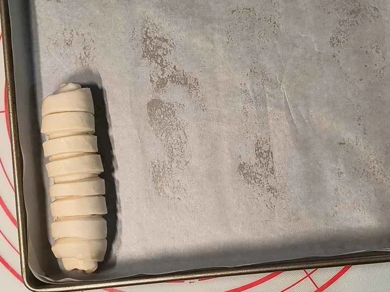 How to make pure milk hand-torn toast: Step 1