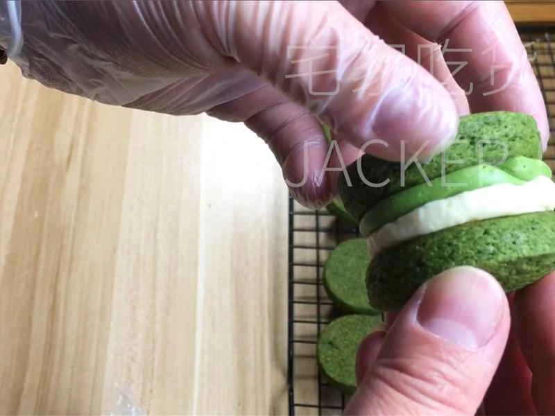 How to make pure milk hand-torn toast: Step 1