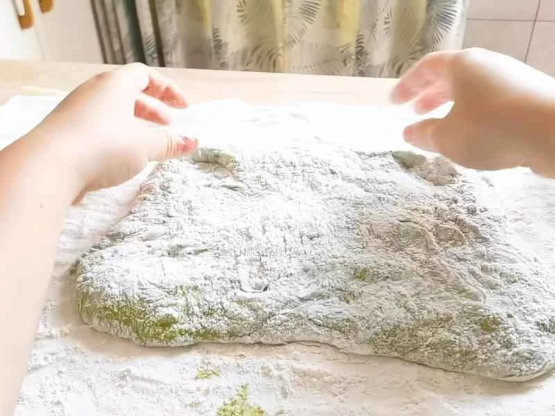 How to make pure milk hand-torn toast: Step 1