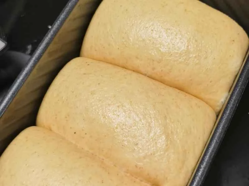 How to make pure milk hand-torn toast: Step 1