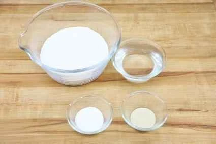 How to make pure milk hand-torn toast: Step 1