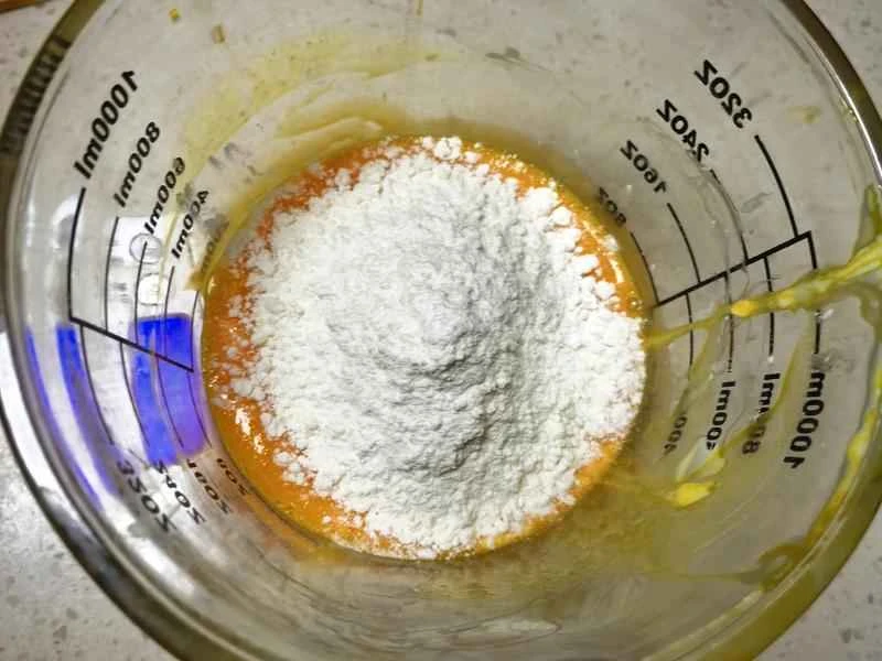 How to make pure milk hand-torn toast: Step 1