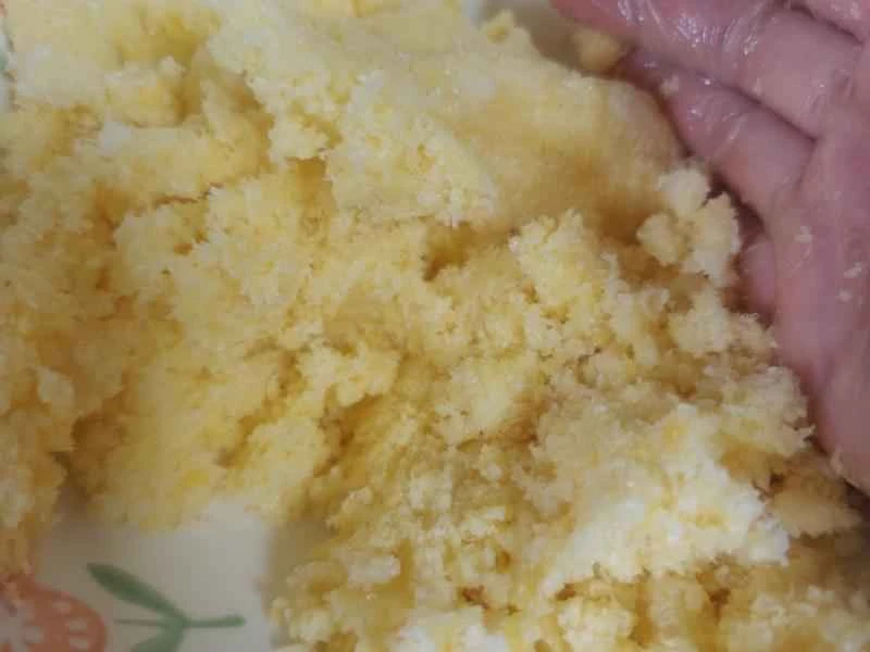 How to make pure milk hand-torn toast: Step 1