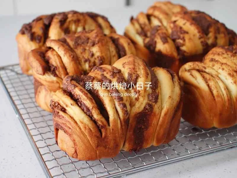 How to make pure milk hand-torn toast: Step 1