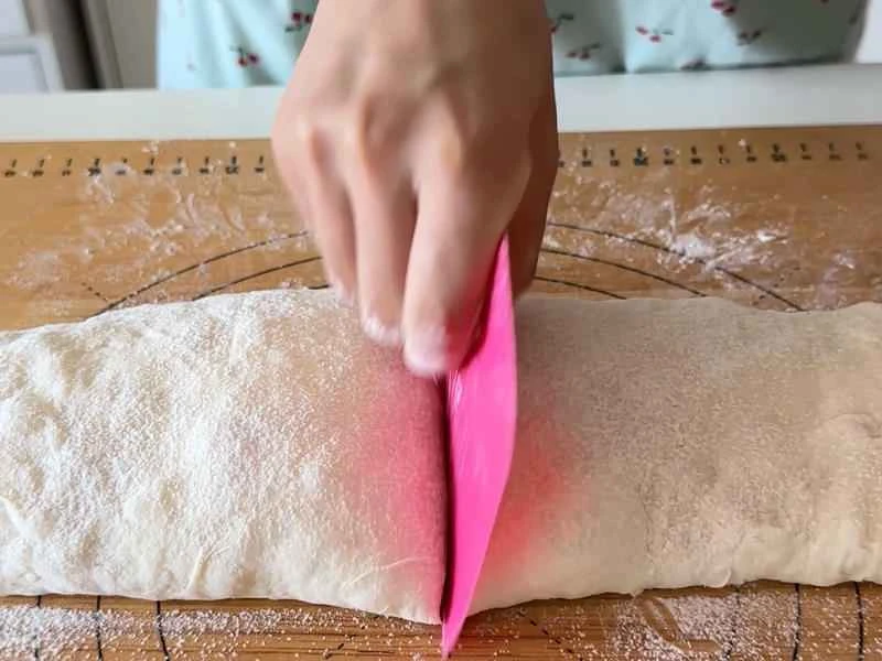 How to make pure milk hand-torn toast: Step 1