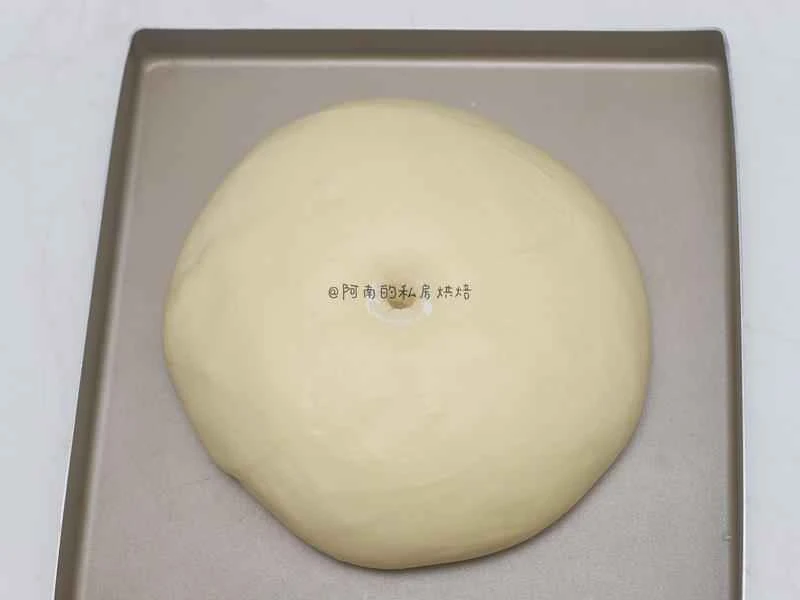 How to make pure milk hand-torn toast: Step 1