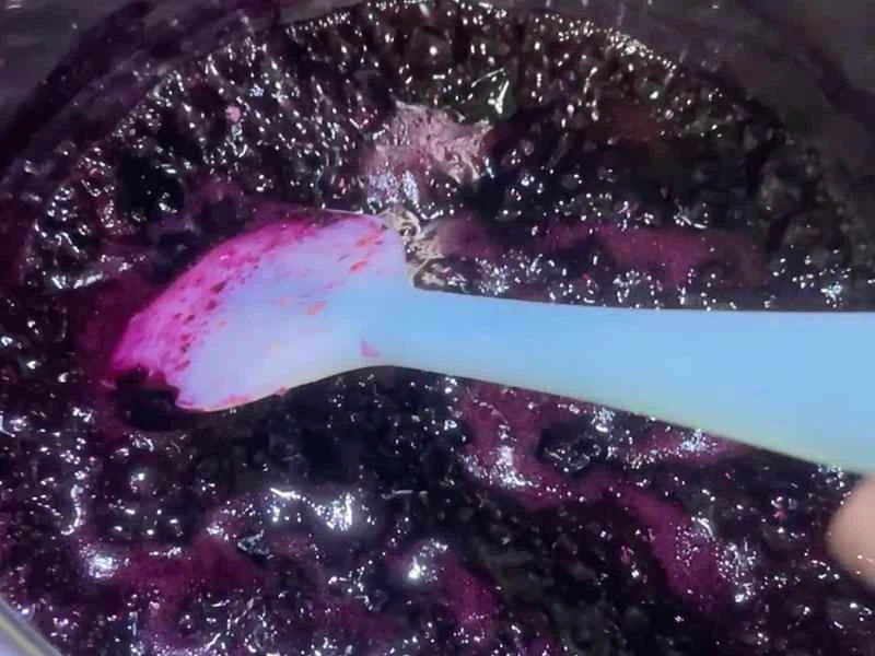 How to make pure milk hand-torn toast: Step 1