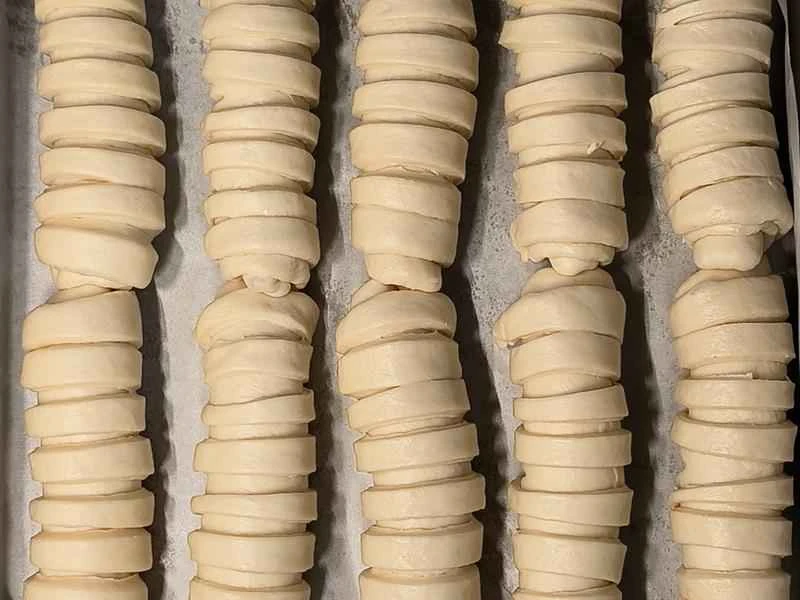 How to make pure milk hand-torn toast: Step 1